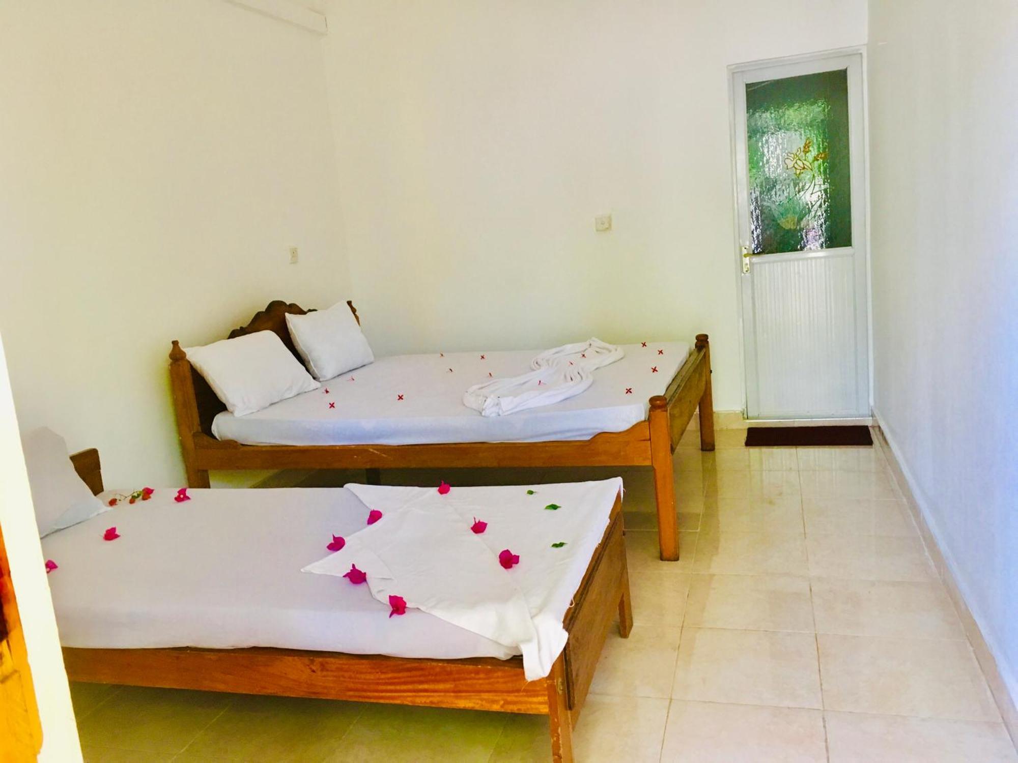 Shashini Beach Resort Arugam Bay Exterior photo