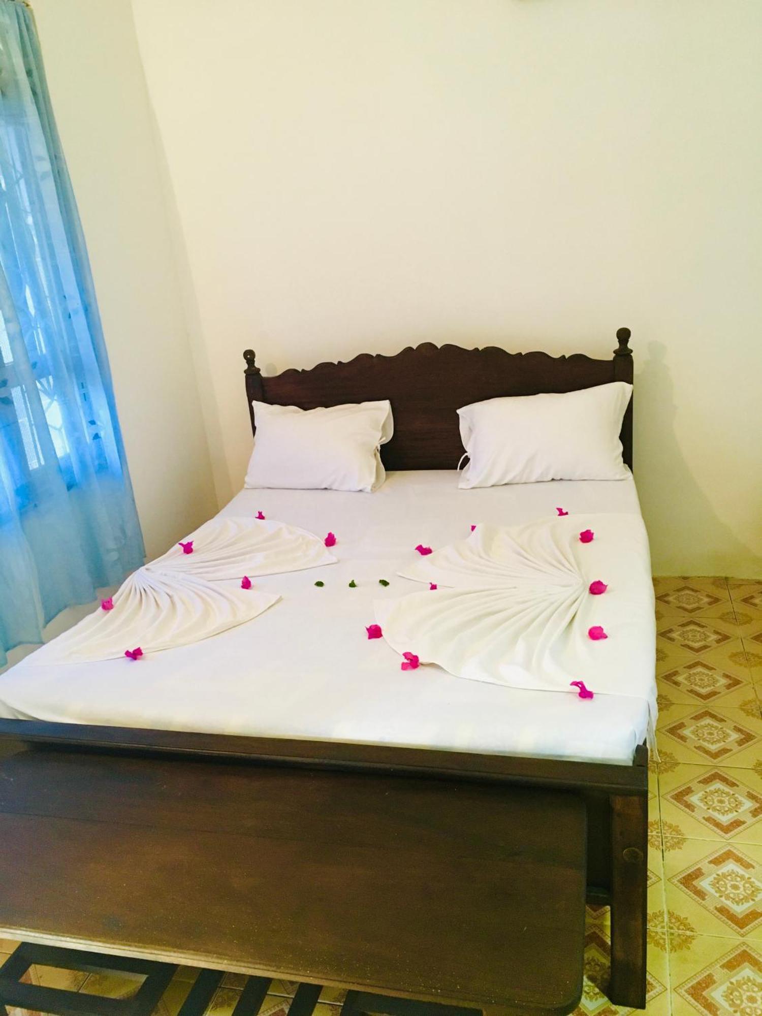 Shashini Beach Resort Arugam Bay Exterior photo